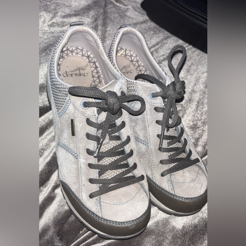 Dansko Vibram Women's Gray Sneakers EUC